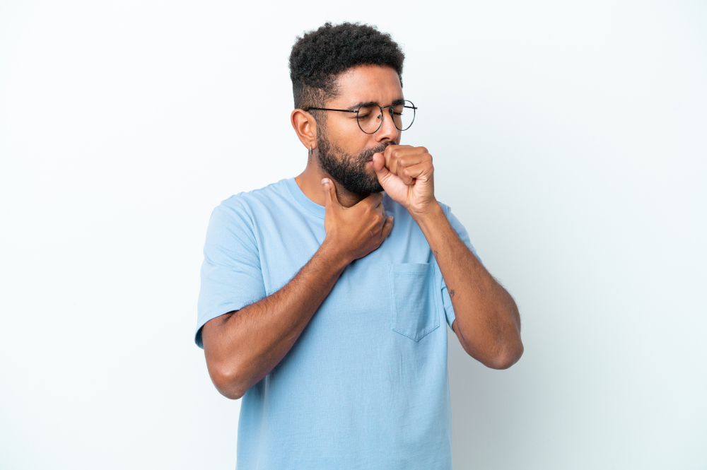Mann bei Atem und chronische Bronchitis Beschwerden